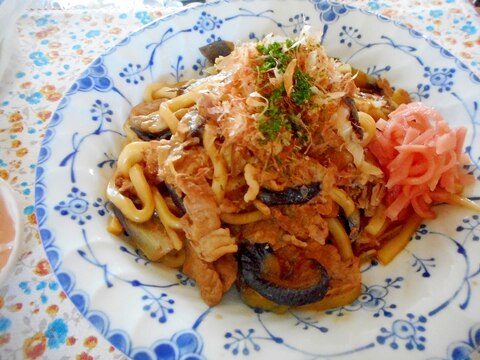 ナスとミョウガの甘辛焼うどん